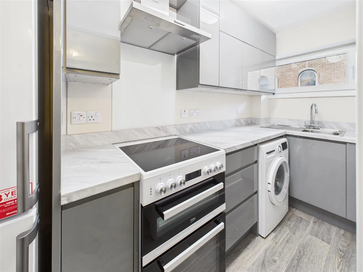 Colomberie court st helier 34521874 cam05512 g0 pr0035 still015